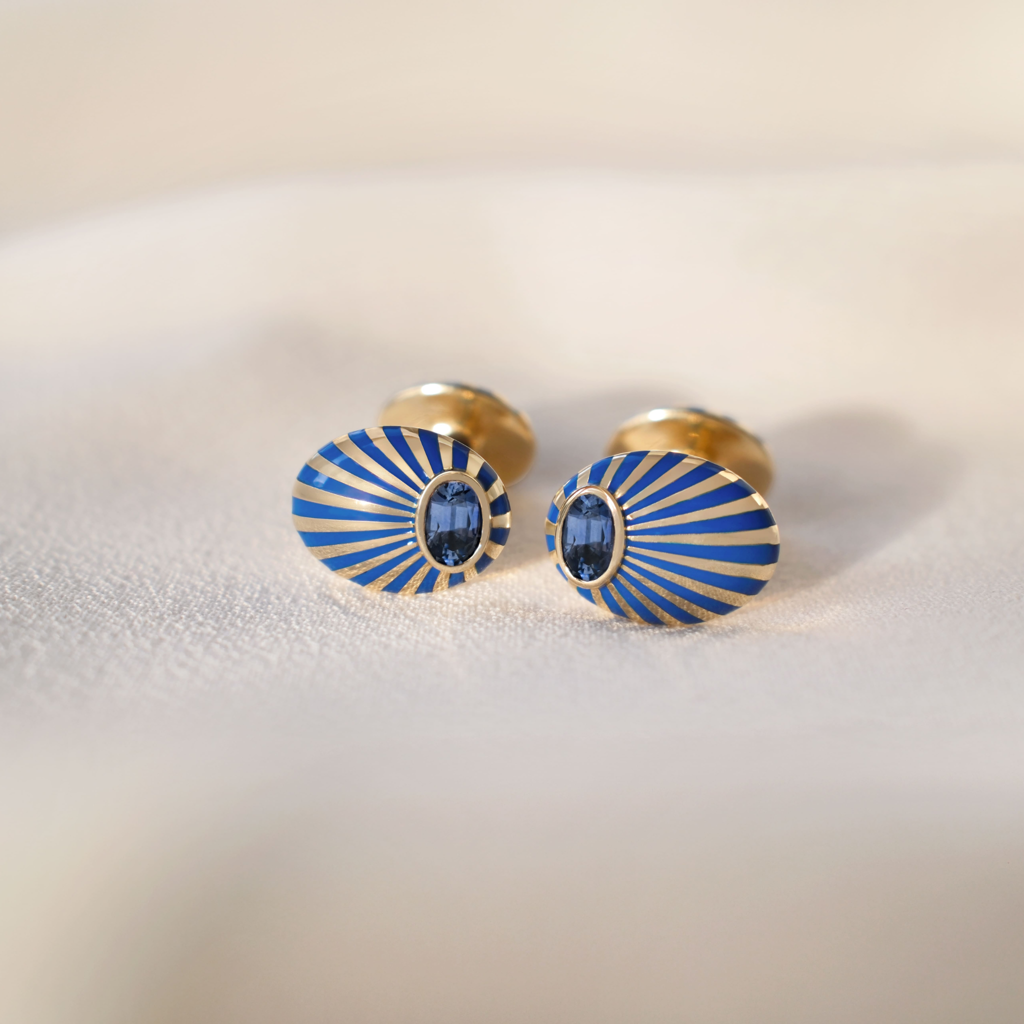HELIA OVAL CUFFLINKS (SAPPHIRE)