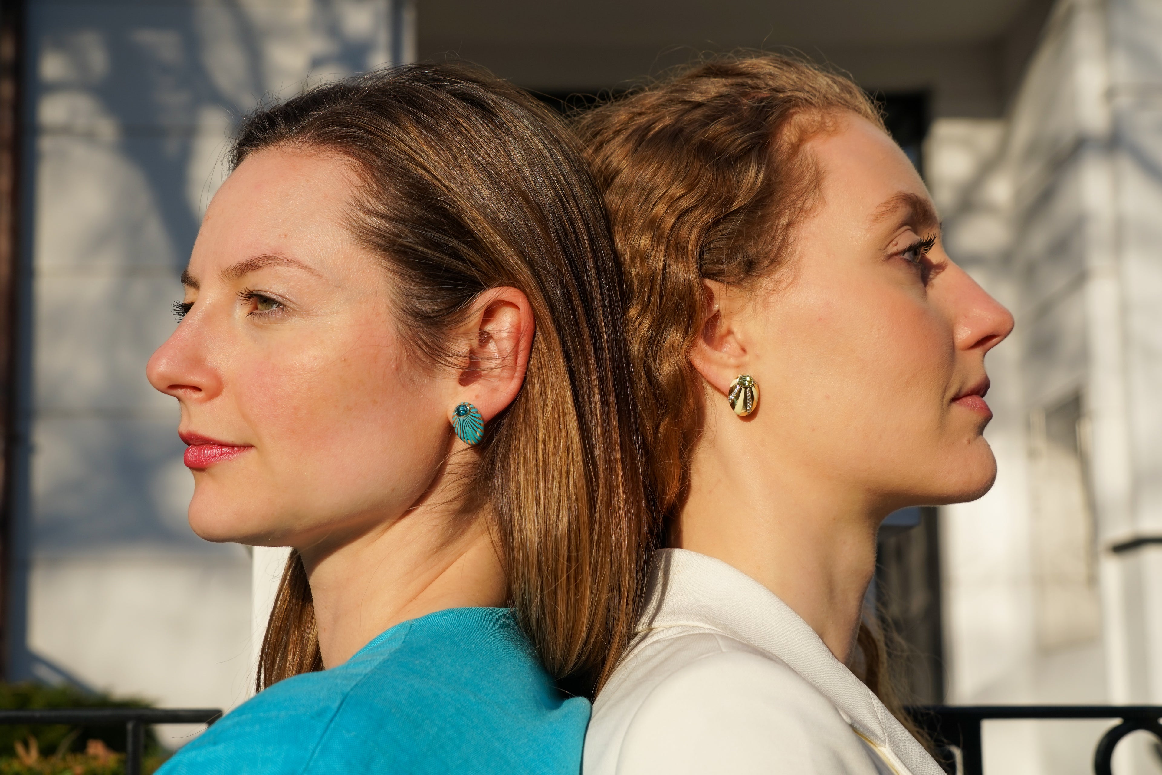 HELIA OVAL EARRINGS (BLUE ZIRCON)