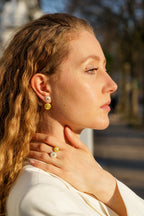 HELIA ROUND RING (DIAMOND AND YELLOW SAPPHIRE)