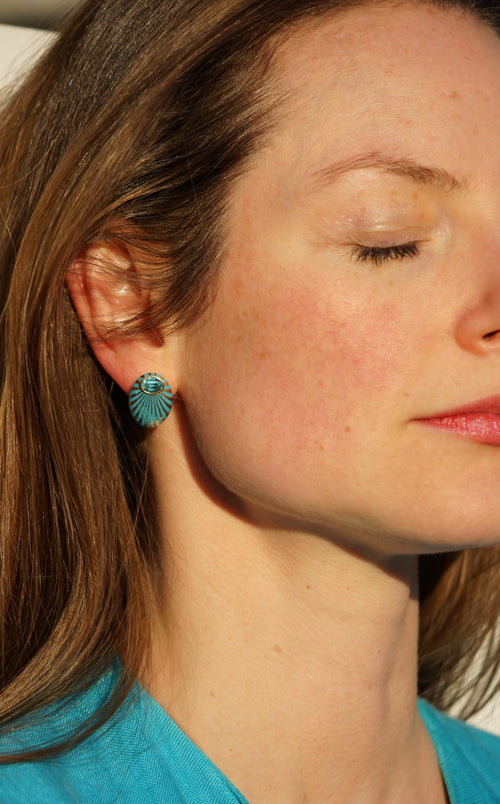 HELIA OVAL EARRINGS (BLUE ZIRCON)